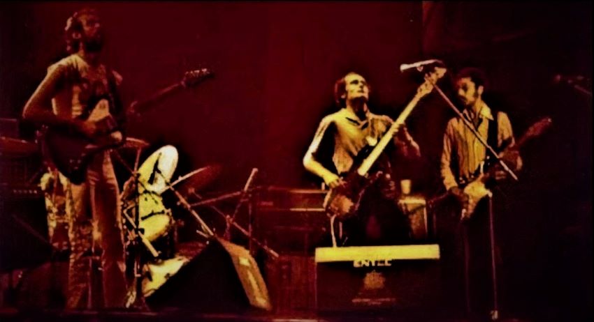 801 Live: Yalnızca Plak Değil